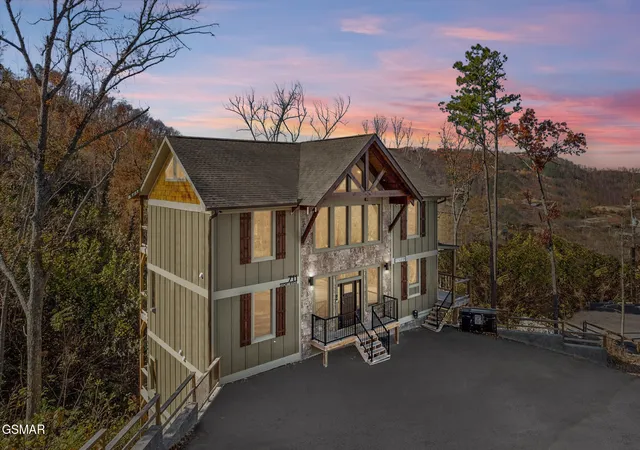 2nd image of 711 Short Ridge Court, Gatlinburg, TN 37738 | MLS# 3279203
