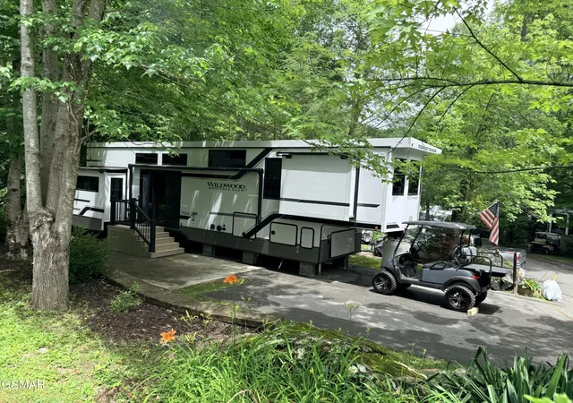 2nd image of 4229 E Parkway #32, Gatlinburg, TN 37738 | MLS# 3513031
