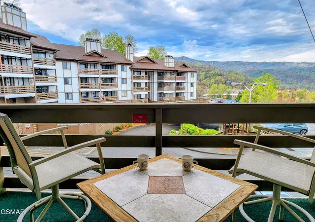 Homes for sale in Gatlinburg, TN | 616 Turkey Nest Road, Gatlinburg, TN 37738 | Houzeo