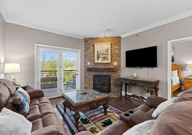 4th image of 215 Woliss, Gatlinburg, TN 37738