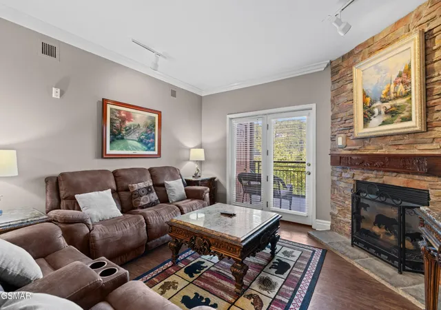 5th image of 215 Woliss, Gatlinburg, TN 37738