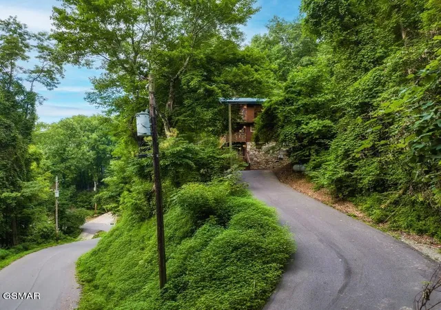 40th image of 1318 N Baden Dr, Gatlinburg, TN 37738 | MLS# 3305346