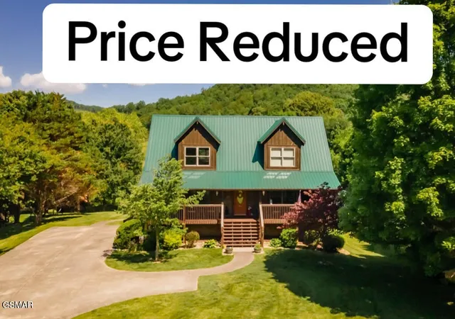 Photo 1 of Single family home for sale at 3525 Autumn Woods Ln, Sevierville, TN 37862 | MLS# 3278365 | Listing updated on 2026-10-02