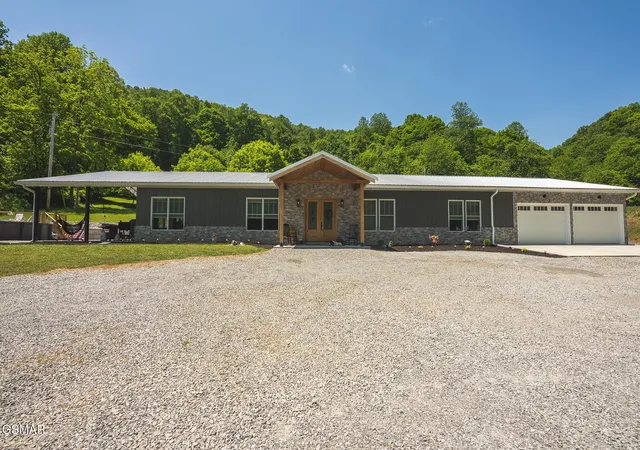 Homes for sale in Speedwell, TN | 622 Earls Hollow Road, Speedwell, TN 37870 | MLS# 3269827