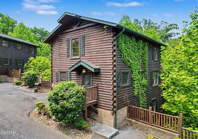 2nd image of 831 Spirit Loop Way, Gatlinburg, TN 37738 | MLS# 3298389