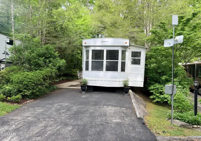 2nd image of 4229 E Parkway #34, Gatlinburg, TN 37738 | MLS# 3513034