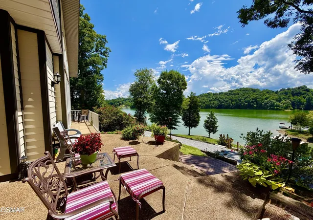 Photo 1 of Single family home for sale at 1910 Laramie Trl, Dandridge, TN 37725 | MLS# 3548192 | Listing updated on 2026-09-23