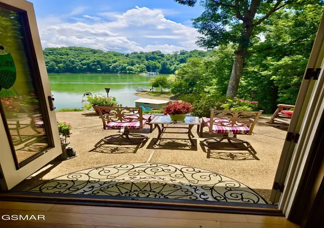 Photo 2 of Single family home for sale at 1910 Laramie Trl, Dandridge, TN 37725 | MLS# 3548192 | Listing updated on 2026-09-23
