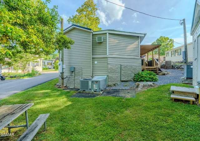 2nd image of 5355 East Parkway, Cosby, TN 37722 | MLS# 3302154