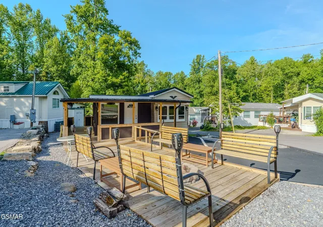3rd image of 5355 East Parkway, Cosby, TN 37722 | MLS# 3302154