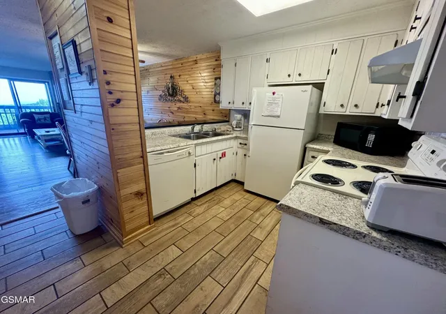 4th image of 1102 Ski Vw Dr, Gatlinburg, TN 37738