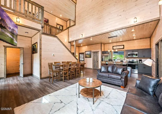 Photo 3 of Single family home for sale at 450 Winfield Hts Rd, Gatlinburg, TN 37738 | MLS# 3510502 | Listing updated on 2026-09-13