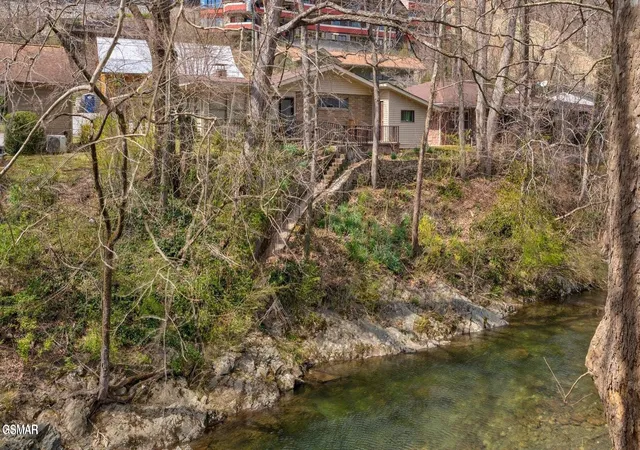 2nd image of 438 Cottage Dr, Gatlinburg, TN 37738 | MLS# 3278421