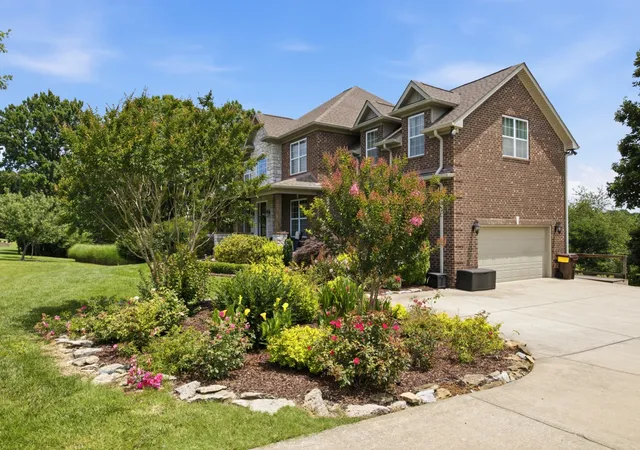 Photo 4 of Single family home for sale at 3520 Prominence Dr, Spring Hill, TN 37174 | MLS# 3245105 | Listing updated on 2026-10-04