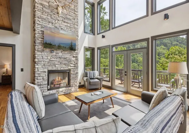 4th image of 332 Sterling Dr, Gatlinburg, TN 37738 | MLS# 3510487