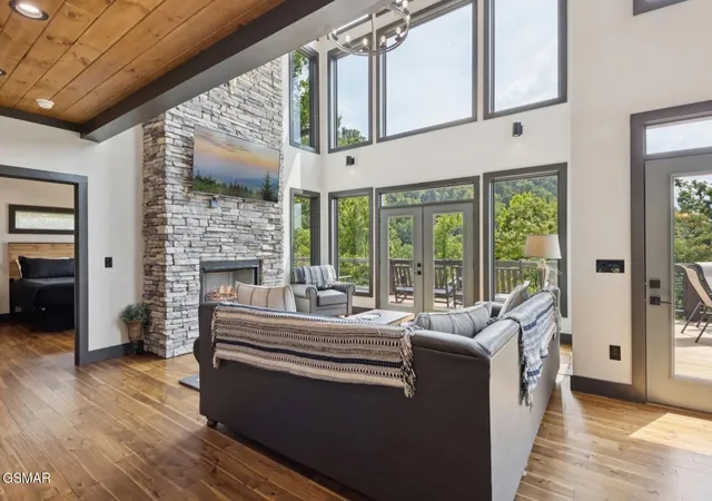 5th image of 332 Sterling Dr, Gatlinburg, TN 37738 | MLS# 3510487