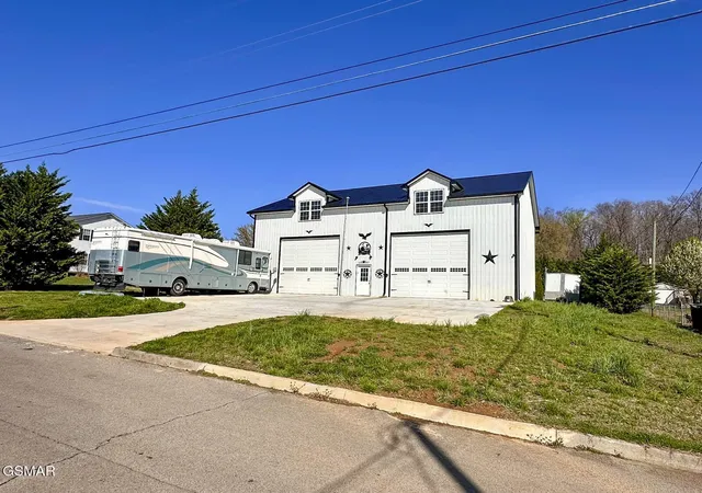 2nd image of 613 Ross Dr, Dandridge, TN 37725 | MLS# 3309993