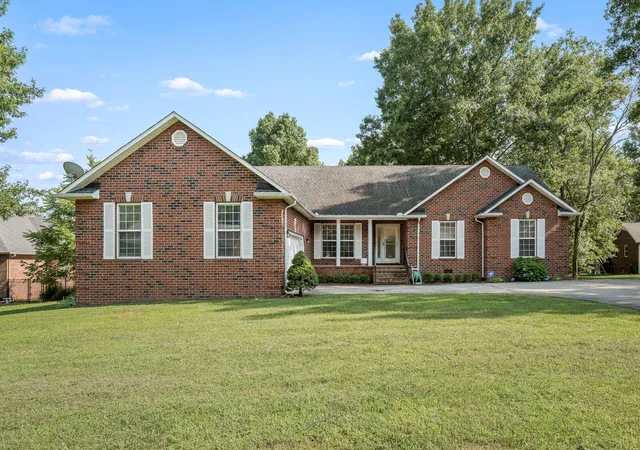 1st image of 113 Stonegate Circle, Shelbyville, TN 37160 | MLS# 3246935