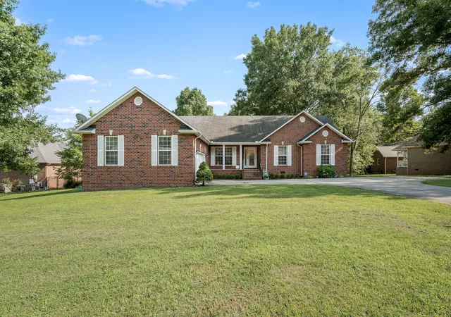 Photo 4 of Single family home for sale at 113 Stonegate Cir, Shelbyville, TN 37160 | MLS# 3246935 | Listing updated on 2026-08-11