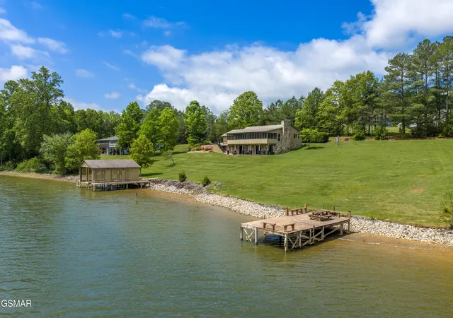 Homes for sale in Kingston, TN | 326 Chamberlain Cove Road, Kingston, TN 37763 | MLS# 3269813