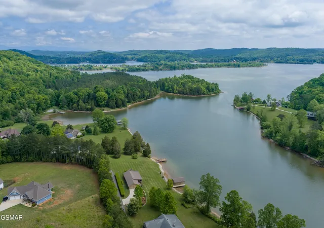 Homes for sale in Kingston, TN | 326 Chamberlain Cove Road, Kingston, TN 37763 | MLS# 3269813