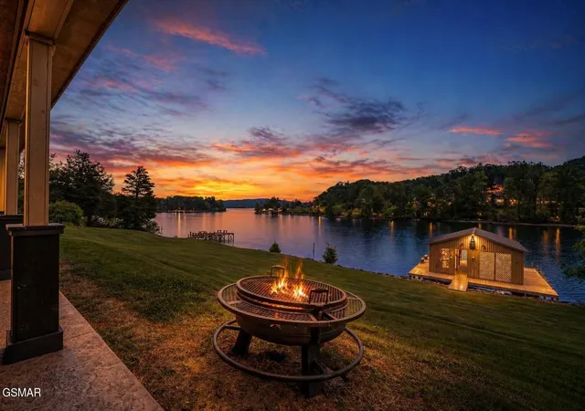 Homes for sale in Kingston, TN | 326 Chamberlain Cove Road, Kingston, TN 37763 | MLS# 3269813
