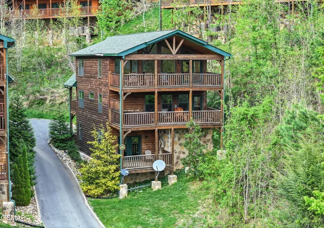 2nd image of 714 Mountain Stream Way, Gatlinburg, TN 37738 | MLS# 3298307