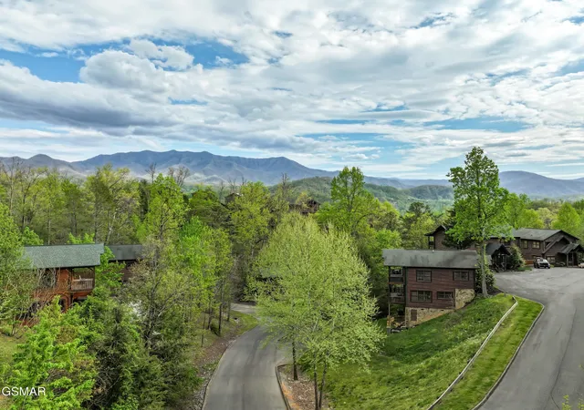 3rd image of 714 Mountain Stream Way, Gatlinburg, TN 37738 | MLS# 3298307