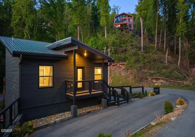 2nd image of 612 Sunset Lane, Gatlinburg, TN 37738 | MLS# 3298324