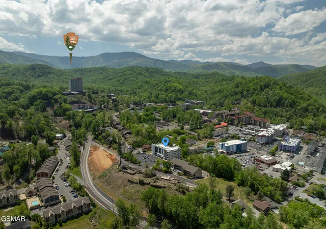 5th image of 354 E Holly Ridge Rd, Gatlinburg, TN 37738