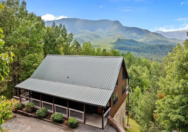2nd image of 859 Pinnacle Vista Road, Gatlinburg, TN 37738 | MLS# 3302481