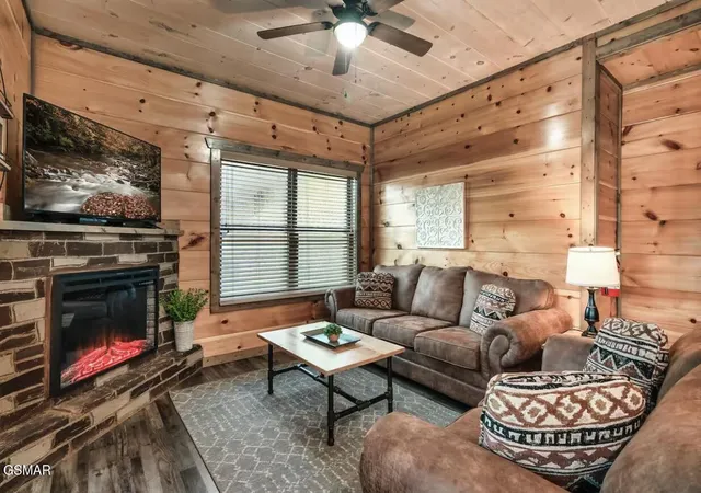 3rd image of 1654 Veterans Blvd Unit 14, Sevierville, TN 37862 | MLS# 3299753
