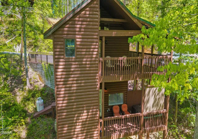 2nd image of 1607 S Mountain View Road, Sevierville, TN 37876 | MLS# 3307526