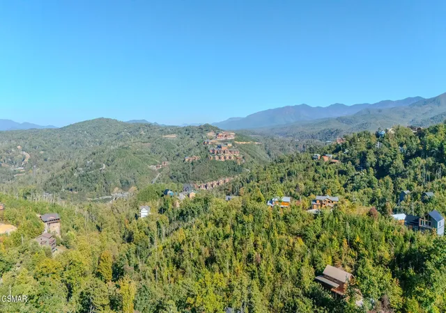 35th image of 567 Edgewood Dr, Gatlinburg, TN 37738 | MLS# 3278263