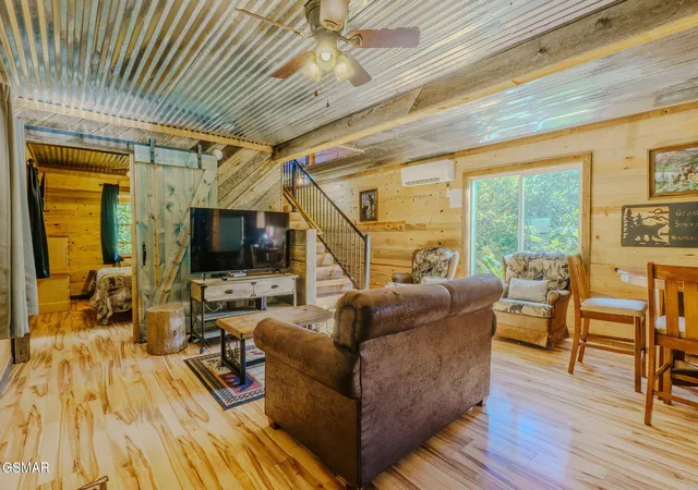 5th image of 567 Edgewood Dr, Gatlinburg, TN 37738 | MLS# 3278263