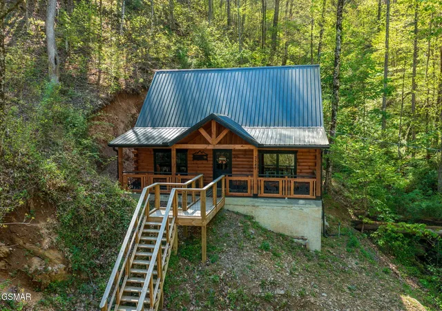 2nd image of 3547 Sugar Maple Loop Road, Sevierville, TN 37862 | MLS# 3304031