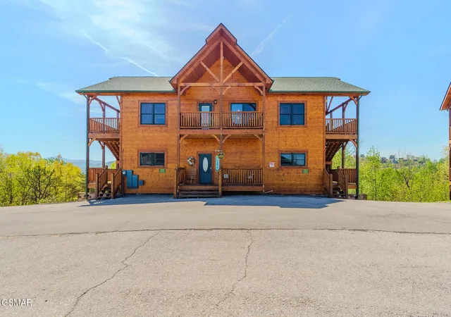 Photo 4 of Single family home for sale at 782 Park Vista Way, Gatlinburg, TN 37738 | MLS# 3270019 | Listing updated on 2026-09-19