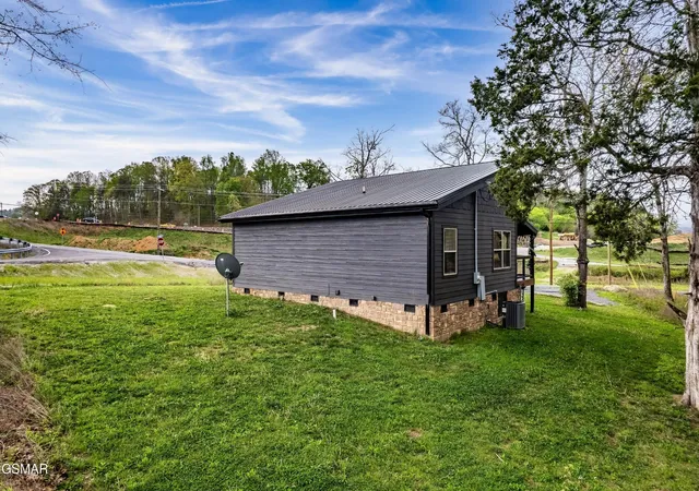 Photo 3 of Single family home for sale at 3412 Worth Rd, Sevierville, TN 37876 | MLS# 3304416 | Listing updated on 2026-09-17