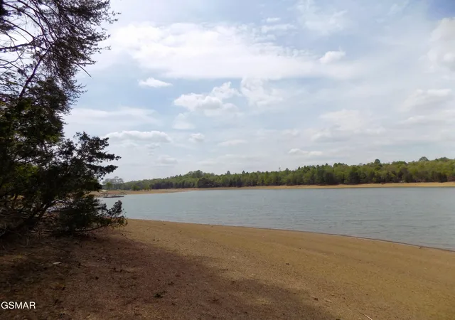 2nd image of 3753 Lake Point Dr, Morristown, TN 37814 | MLS# 3282559