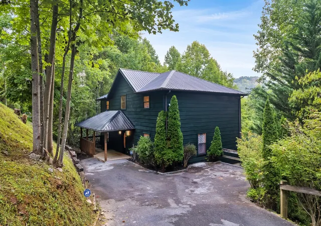 2nd image of 509 Hawks Trail, Gatlinburg, TN 37738 | MLS# 3305355