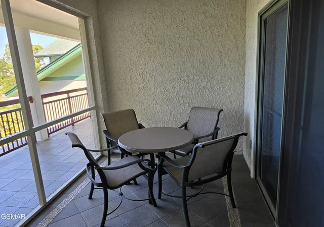 2nd image of 212 Dollywood Ln, Pigeon Forge, TN 37863