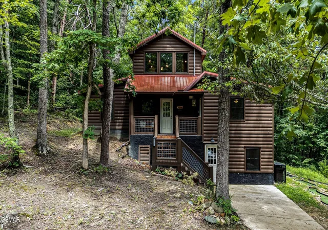 2nd image of 2211 Lake View Lane, Sevierville, TN 37876 | MLS# 3312473