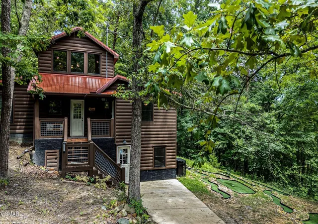 3rd image of 2211 Lake View Lane, Sevierville, TN 37876 | MLS# 3312473