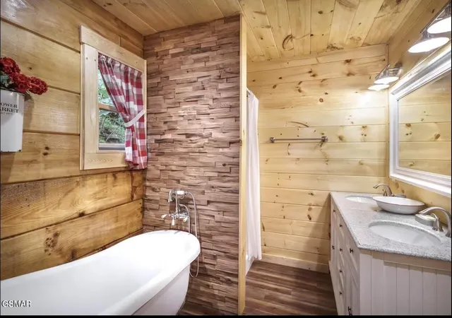 4th image of 289 Roaring Fork Road, Gatlinburg, TN 37738 | MLS# 3304401