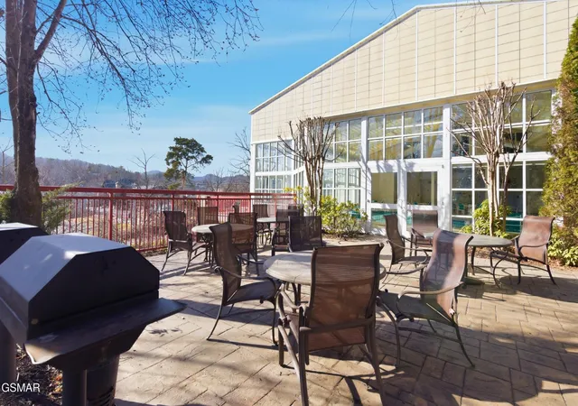 image of 212 Dollywood Ln, Pigeon Forge, TN 37863