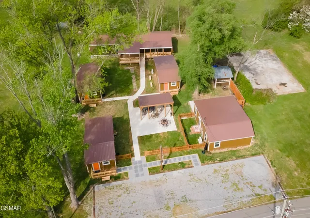 3rd image of 8113 W Old Hwy 73, Townsend, TN 37882 | MLS# 3278369