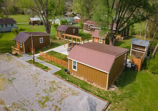 4th image of 8113 W Old Hwy 73, Townsend, TN 37882 | MLS# 3278369