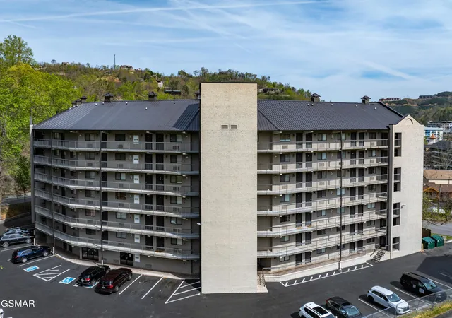 29th image of 306 Baskins Creek Road #305, Gatlinburg, TN 37738 | MLS# 3510522