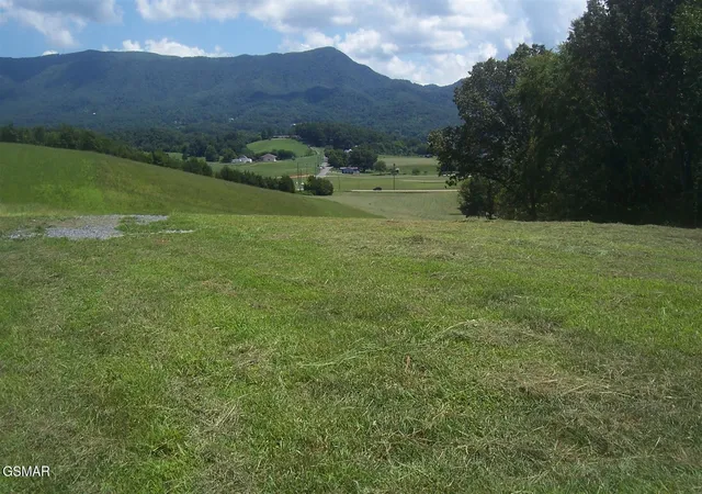 1st image of 2 Newport Hwy Hwy, Sevierville, TN 37862 | MLS# 3304067