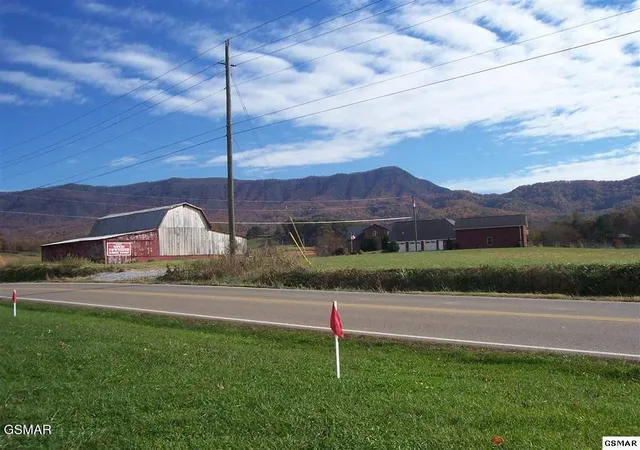 2nd image of 2 Newport Hwy Hwy, Sevierville, TN 37862 | MLS# 3304067